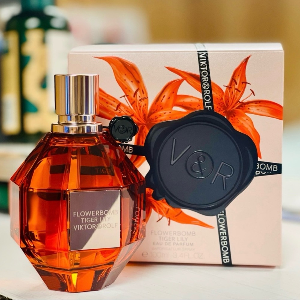 Viktor&Rolf
Flowerbomb Tiger Lily Eau de Parfum 3.4 oz